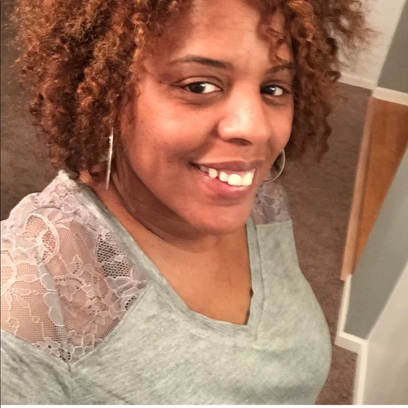 Blouse - Picture 6 of 6